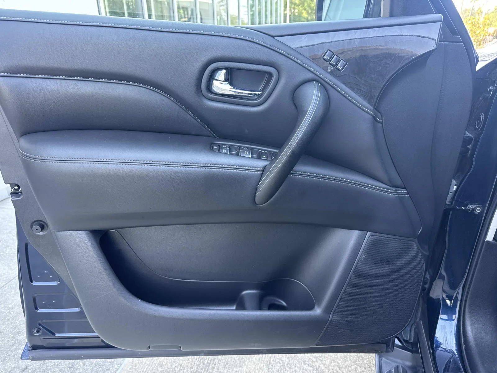 Used 2024 Blue INFINITI LUXE RWD image 17