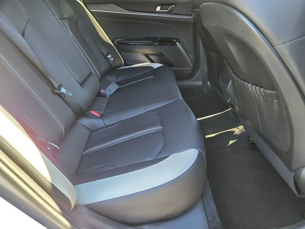 Used 2025 Wolf Gray Kia GT-Line image 14