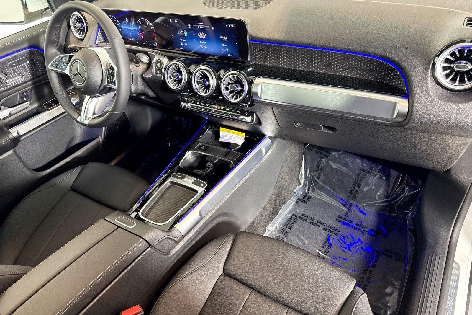 New 2026 Polar White Mercedes-Benz GLB 250 image 27