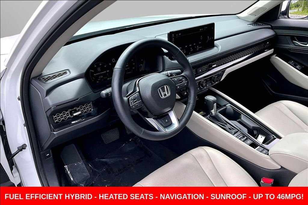 Used 2025  Honda Touring image 17