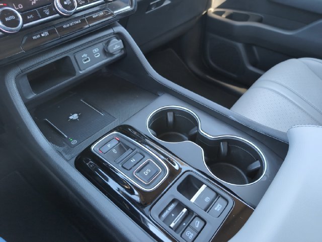 2025 Honda Pilot Elite - Photo 30