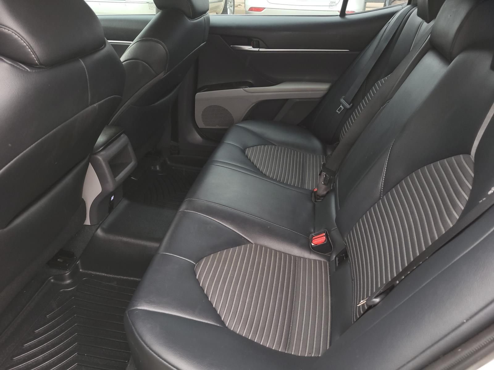 Used 2024 Ice Cap Toyota SE image 12