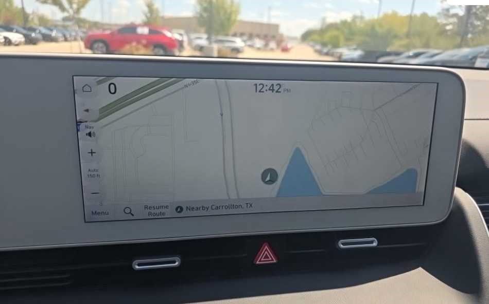 Used 2024 Digital Teal Hyundai SEL image 13