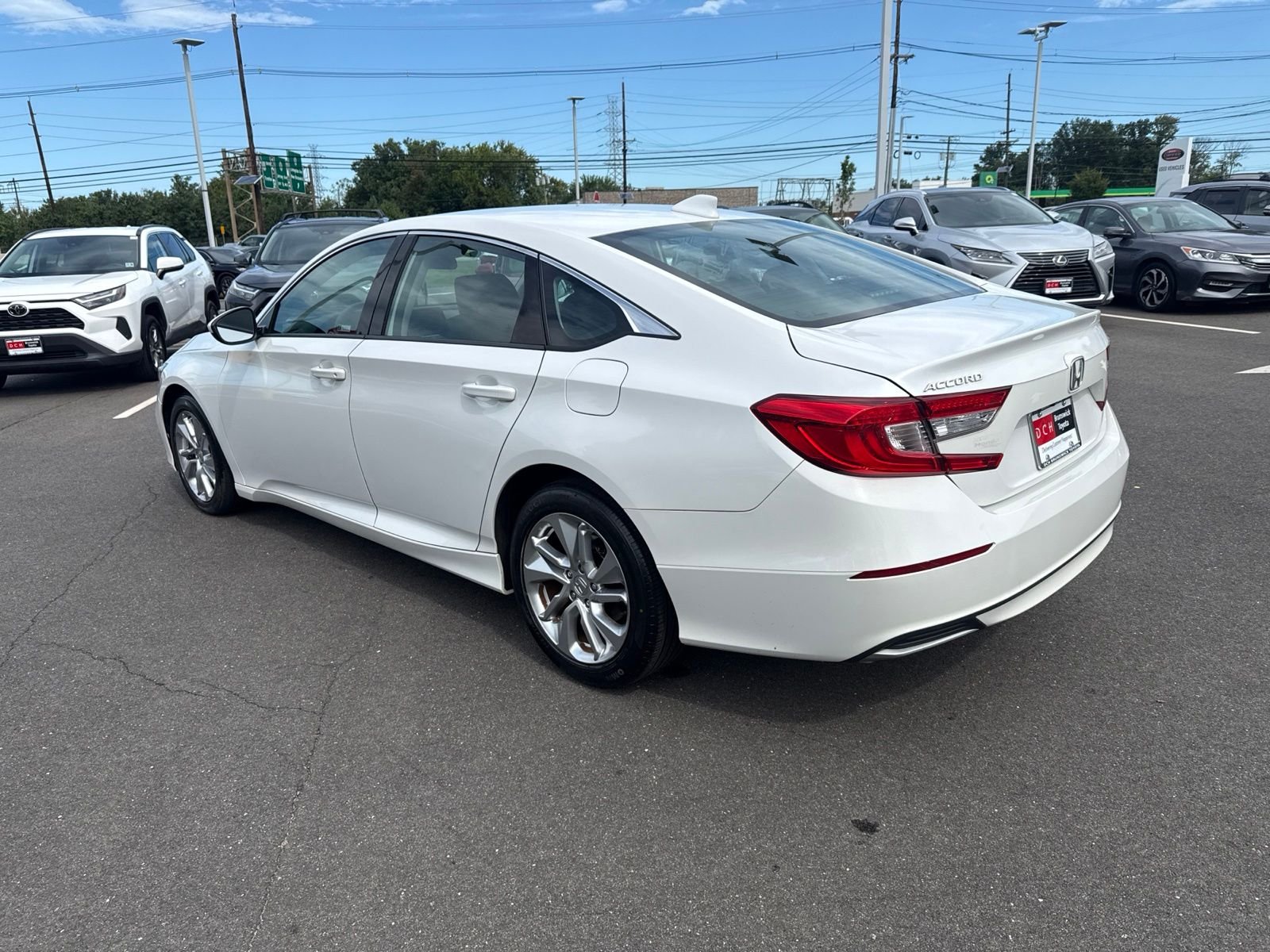 Used 2018 White Honda LX image 7