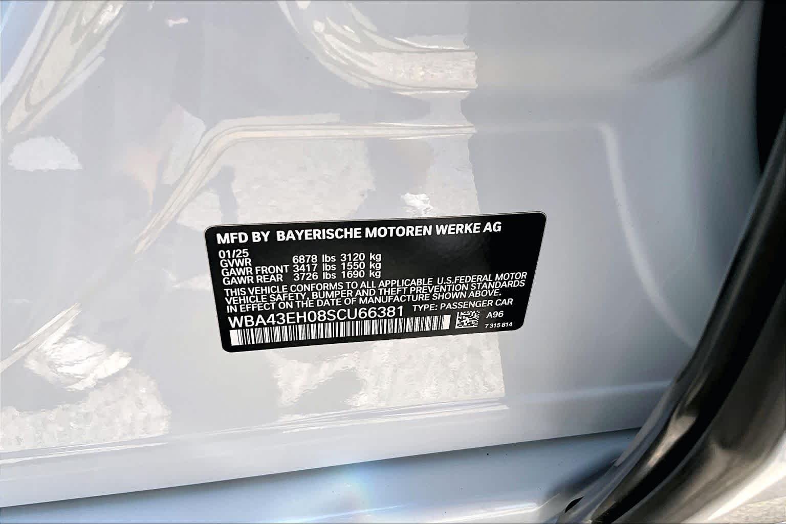 Used 2025 Mineral White Metallic BMW 750e xDrive image 36