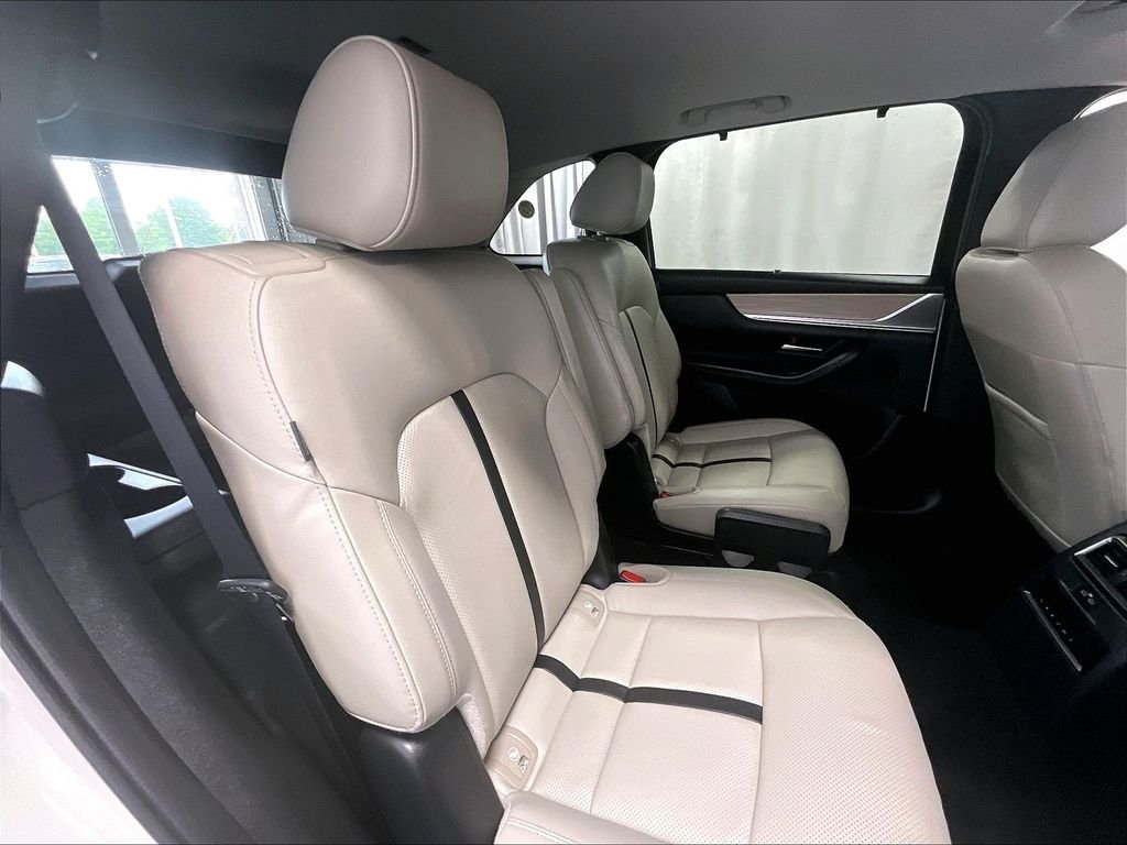 Used 2024 White Mazda Preferred image 16