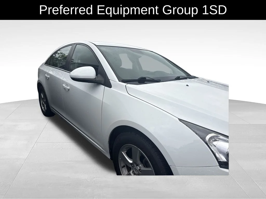 Used 2015 White Chevrolet 1LT image 2