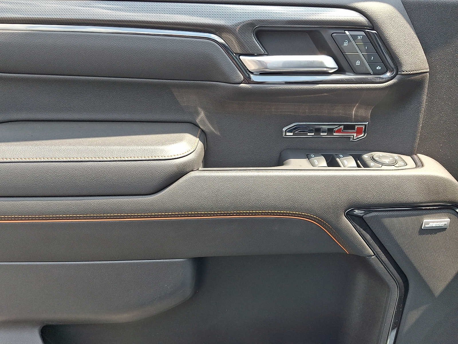 Used 2022 Summit White GMC AT4 image 12