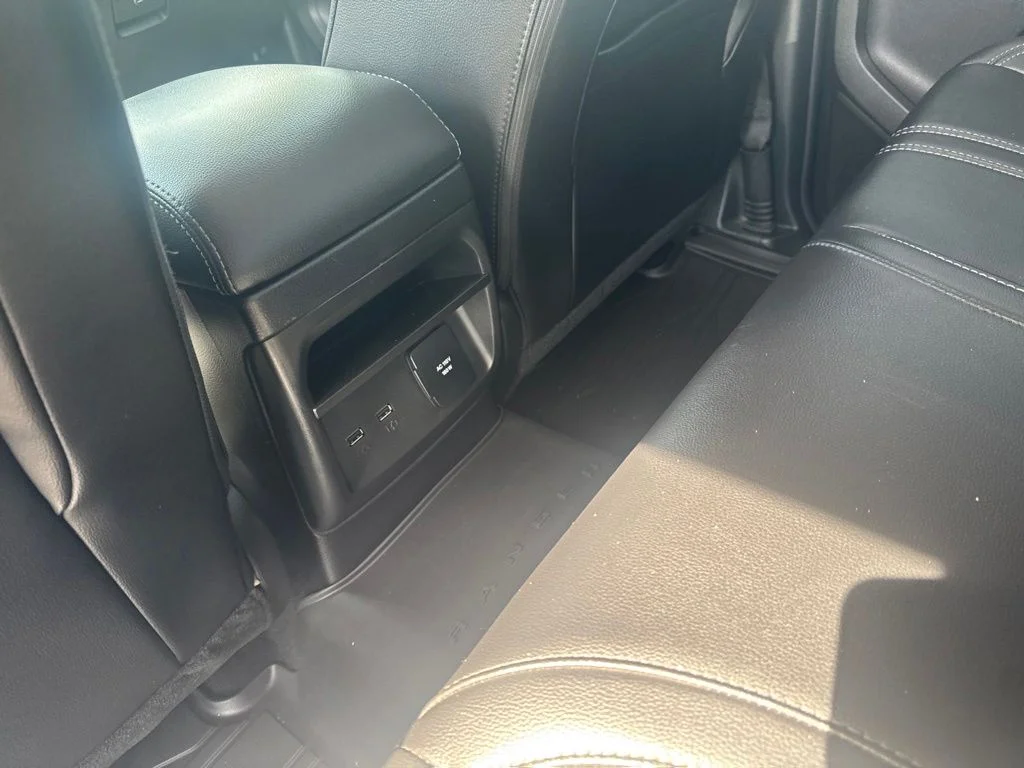 Certified Used 2023 Oxford White Ford Lariat image 31