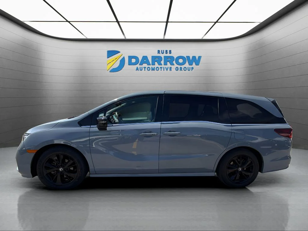 Used 2023  Honda Sport image 2