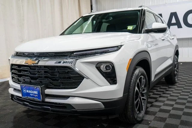 New 2026 Summit White Chevrolet LT image 2