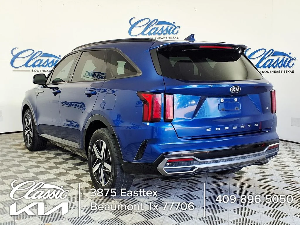 Used 2021 Blue Kia S image 2