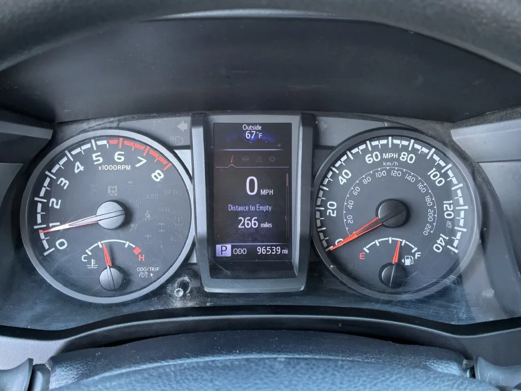 Used 2020 White Toyota SR image 27