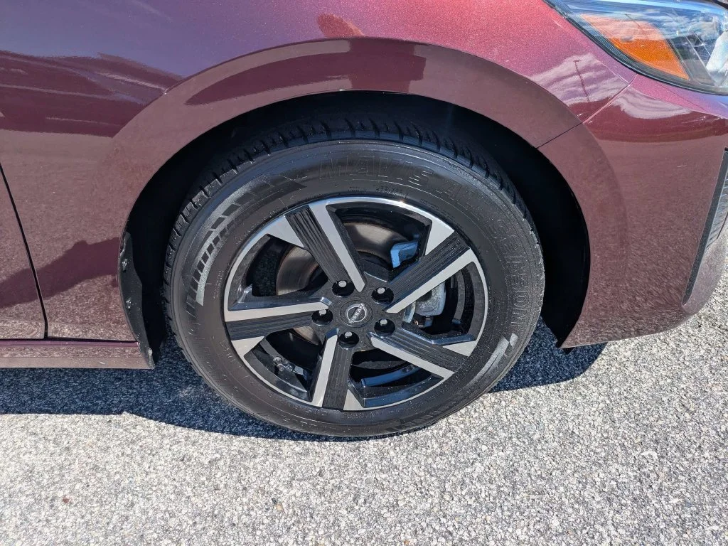 Used 2025  Nissan SV image 12