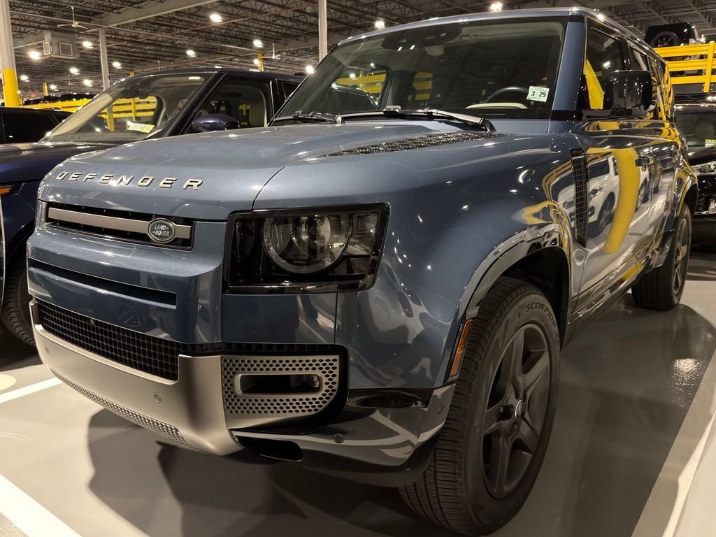 Used 2024 Tasman Blue Metallic Land Rover X-Dynamic SE image 1