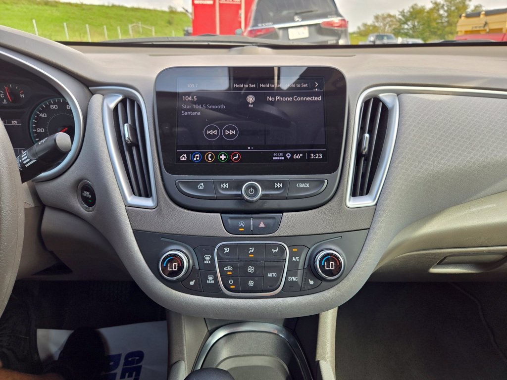 Used 2022 Gray Chevrolet LT image 20