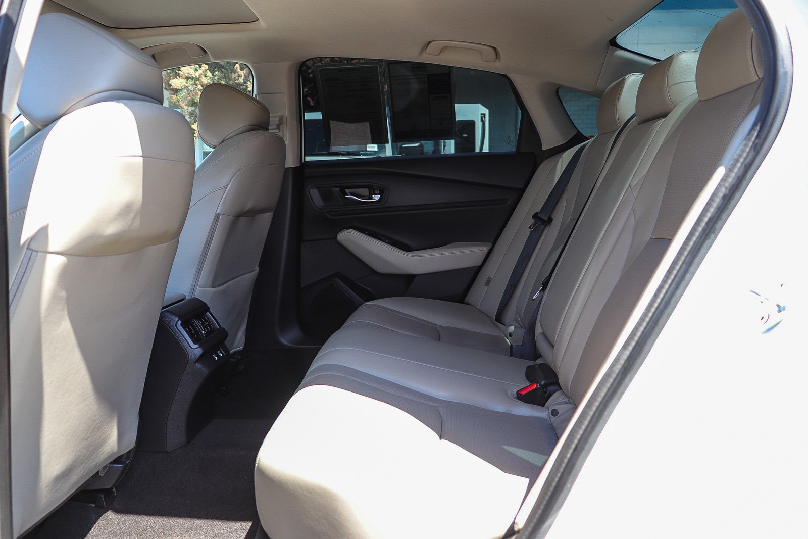 Used 2025 White Honda Touring image 23