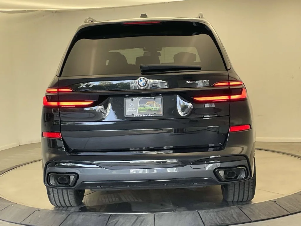 New 2027 Black BMW xDrive40i image 4