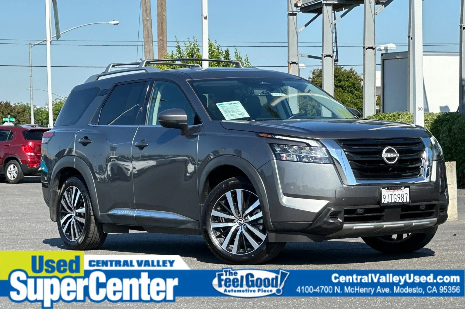 2024 Nissan Pathfinder Platinum 4WD's photo