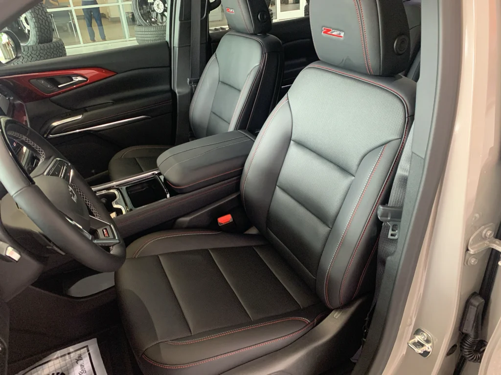2026 Chevrolet Traverse Z71 - Photo 13