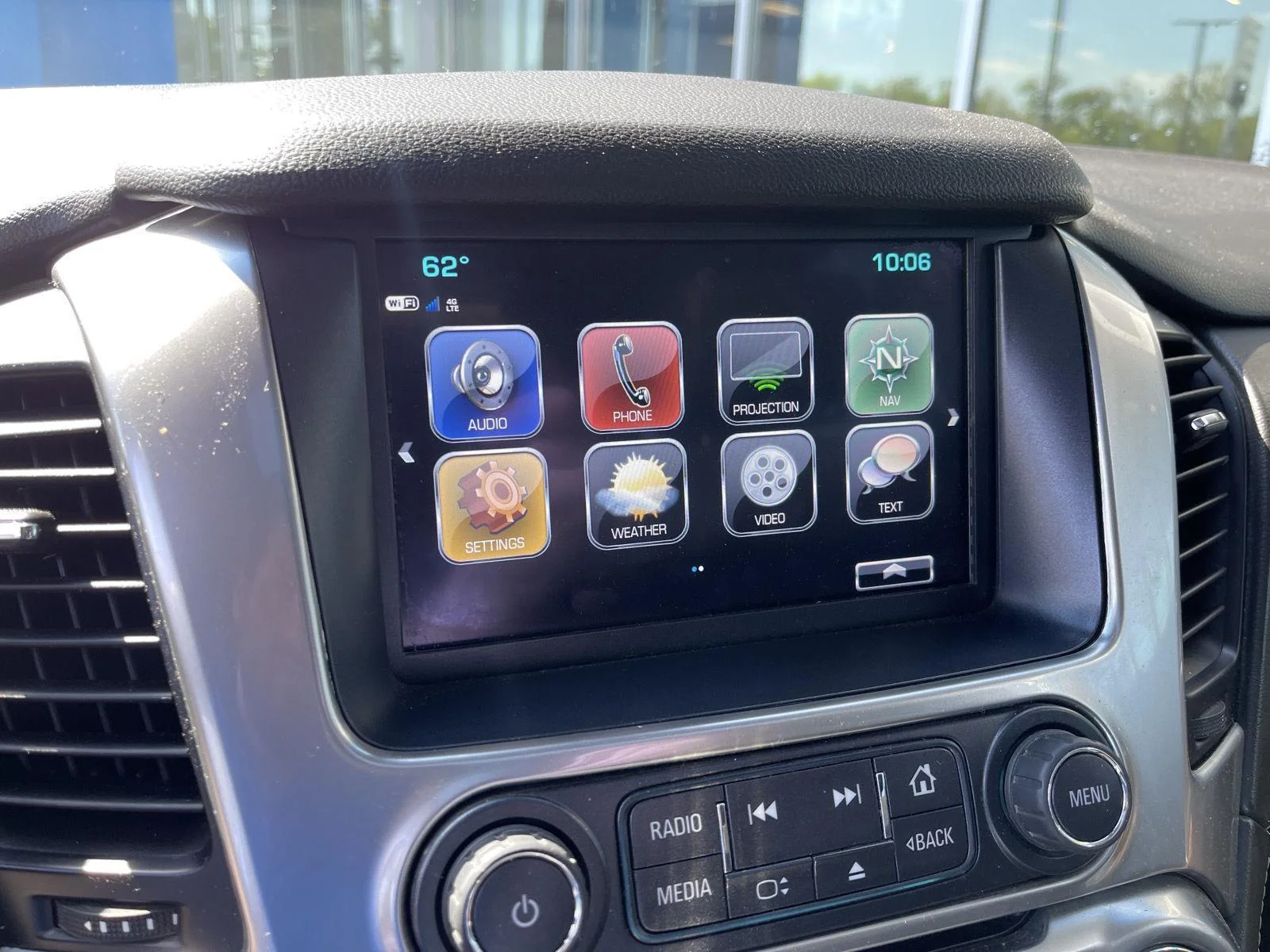 Used 2020 Black Chevrolet Premier image 30