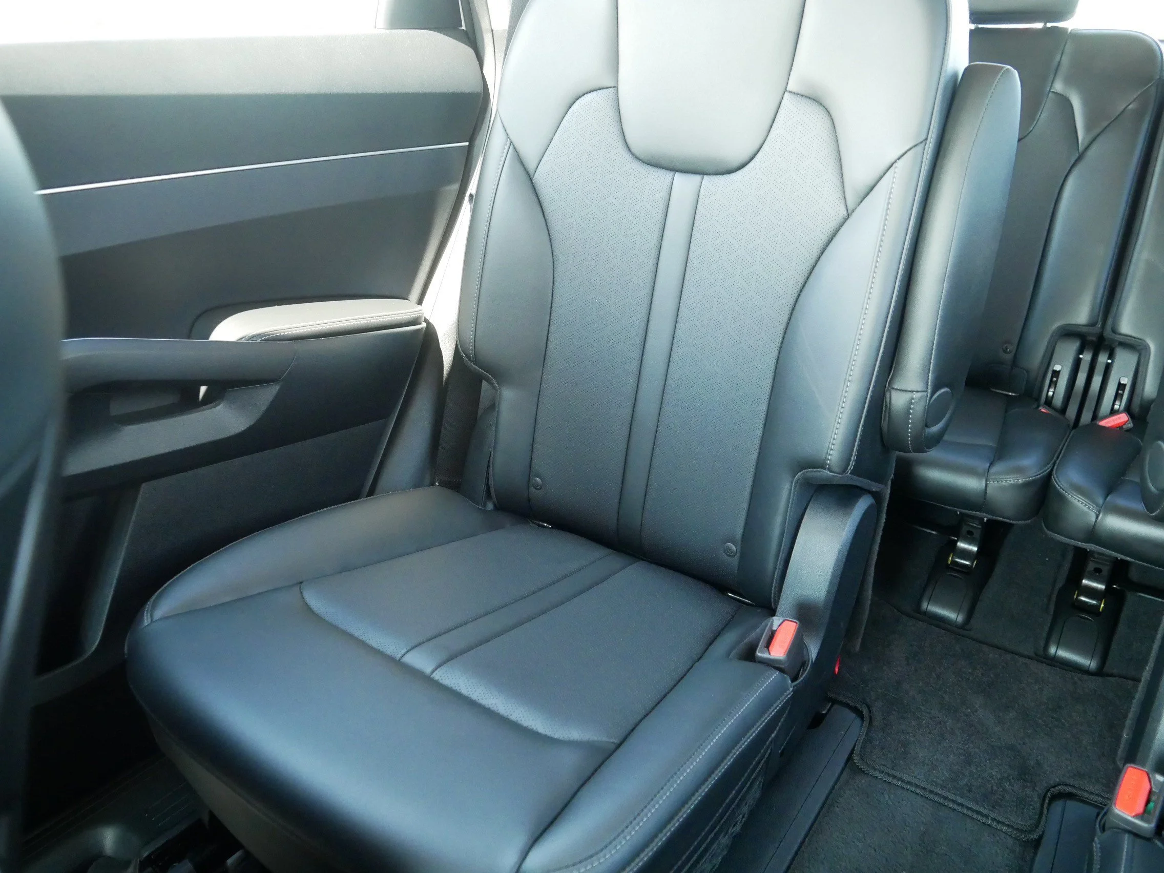 2023 Kia Sorento X-Line EX - Photo 12