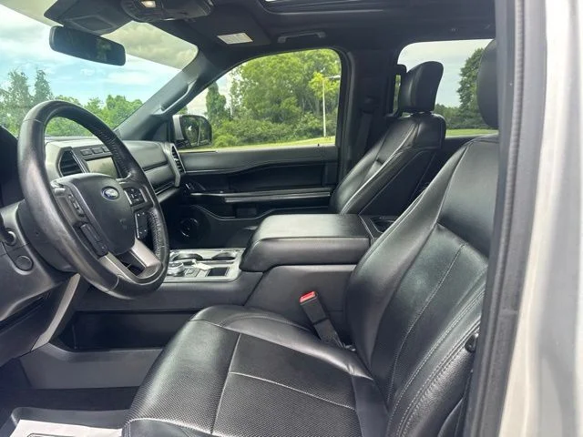 Used 2019 Silver Ford XLT image 17