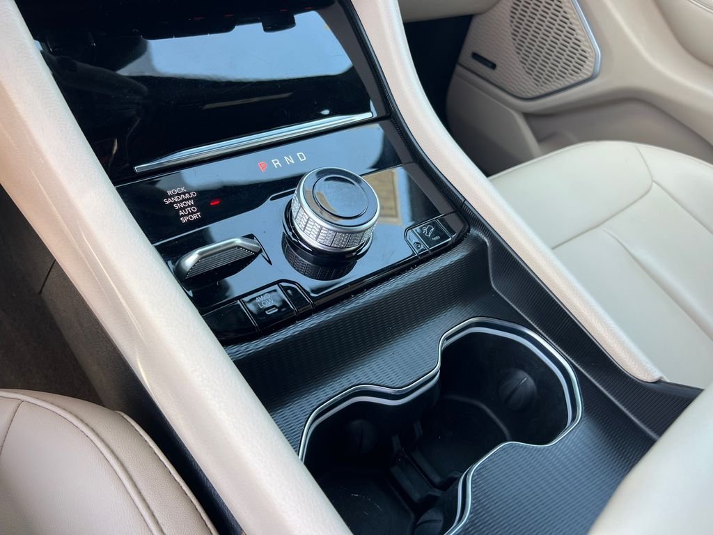 Used 2024 White Jeep 4xe image 35