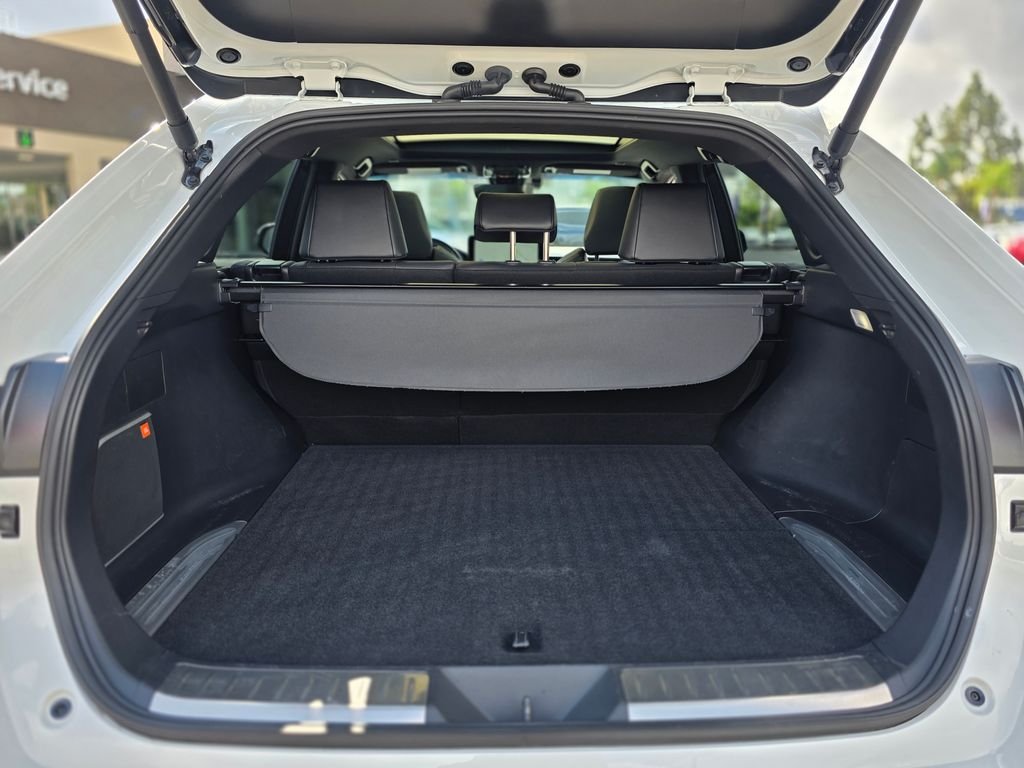 2024 Toyota Venza XLE - Photo 12