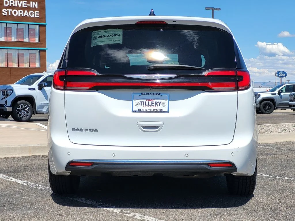 Used 2023 White Chrysler Touring L image 6