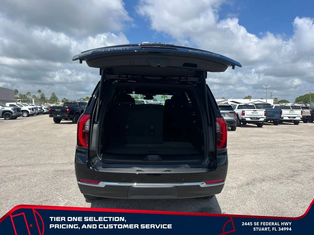 New 2026 Onyx Black GMC Elevation image 17