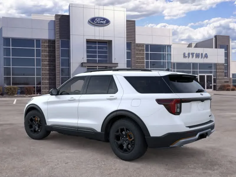 New 2026 Star White Metallic Tri-Coat Ford Tremor® image 4