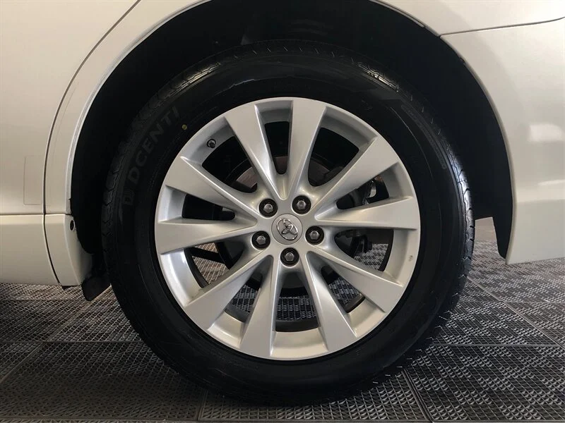 2015 Toyota Venza LE - Photo 17