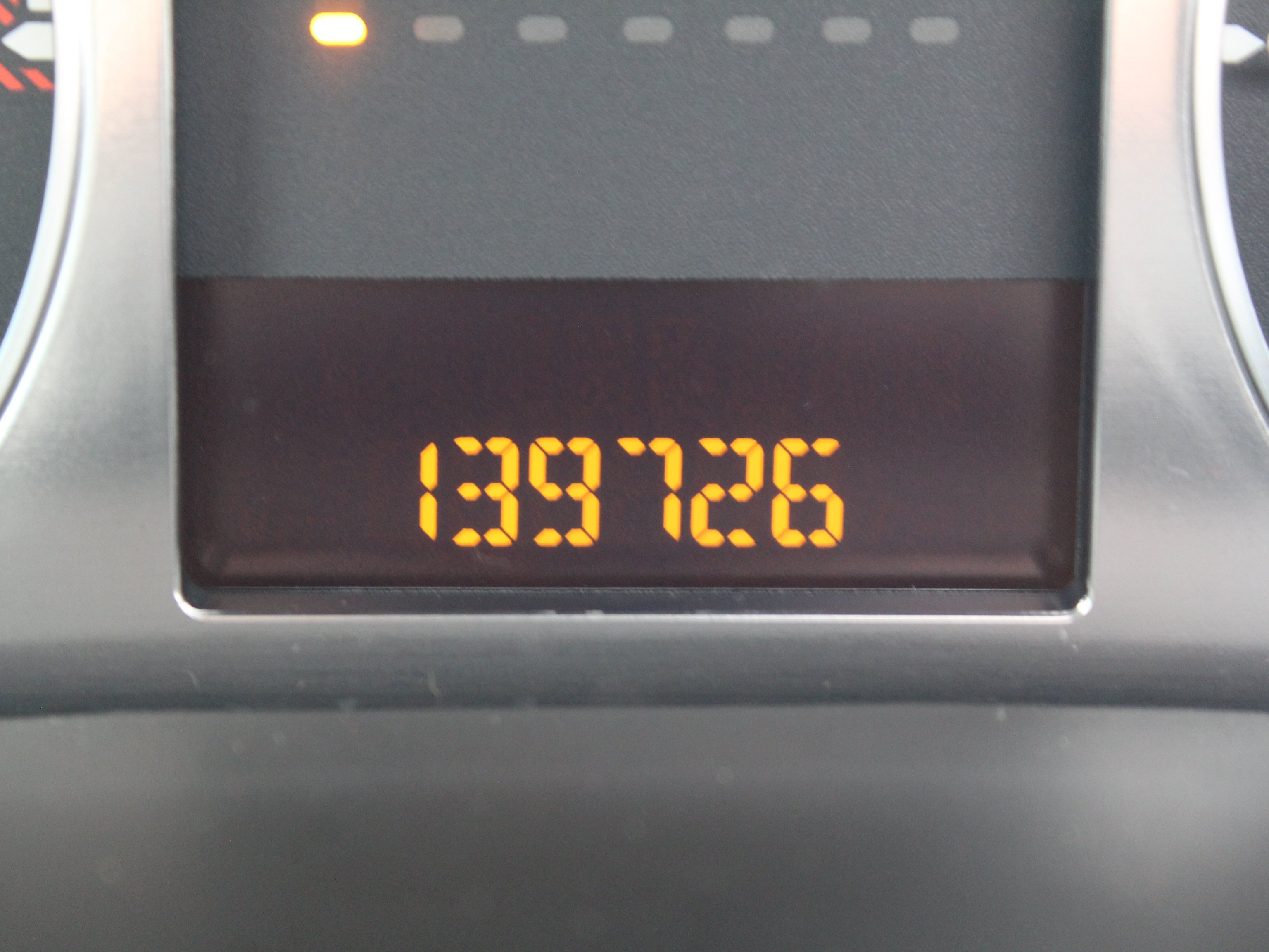 Used 2007 Boulder Gray Metallic HUMMER SUV image 17