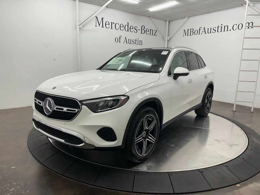 New 2027 Polar White Mercedes-Benz GLC 300 image 3