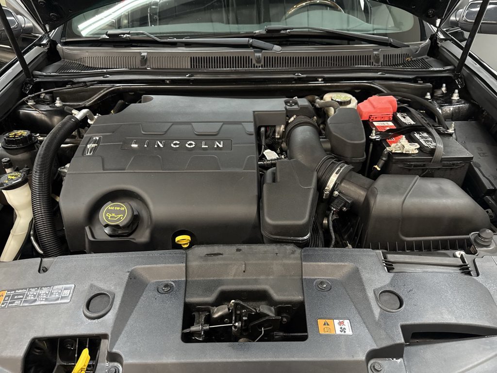 Used 2015 Tuxedo Black Lincoln Base image 22