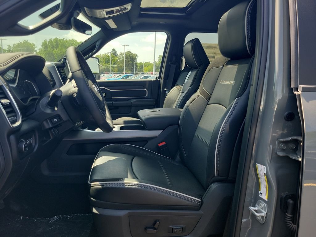 New 2026 Ceramic Gray Clear-Coat Exterior Paint RAM Laramie image 22