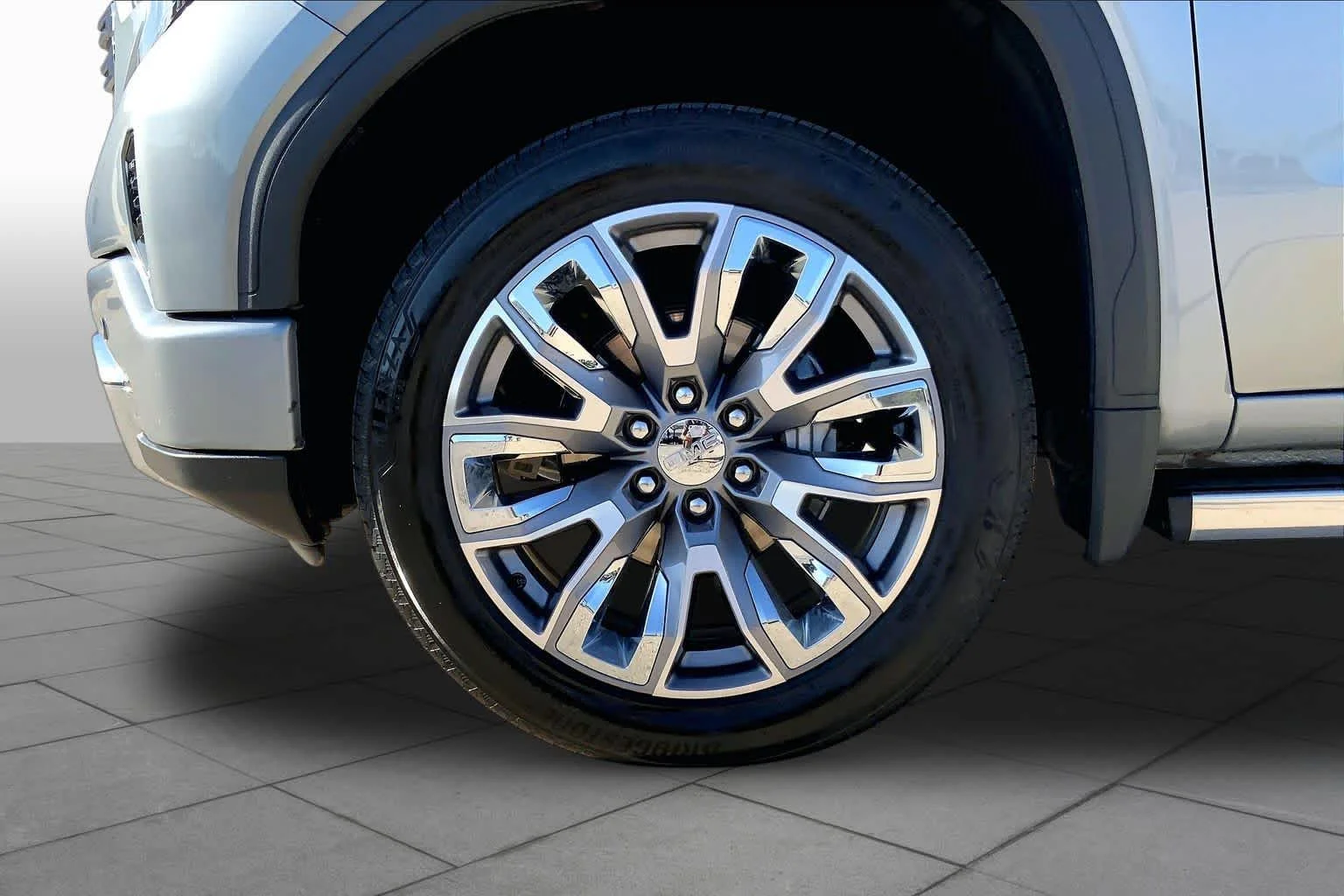 Used 2025 Sterling Metallic GMC Denali image 11