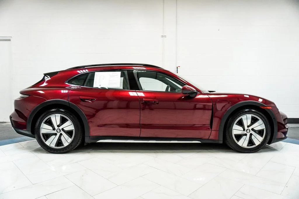 Used 2022 Red Porsche 4 image 9