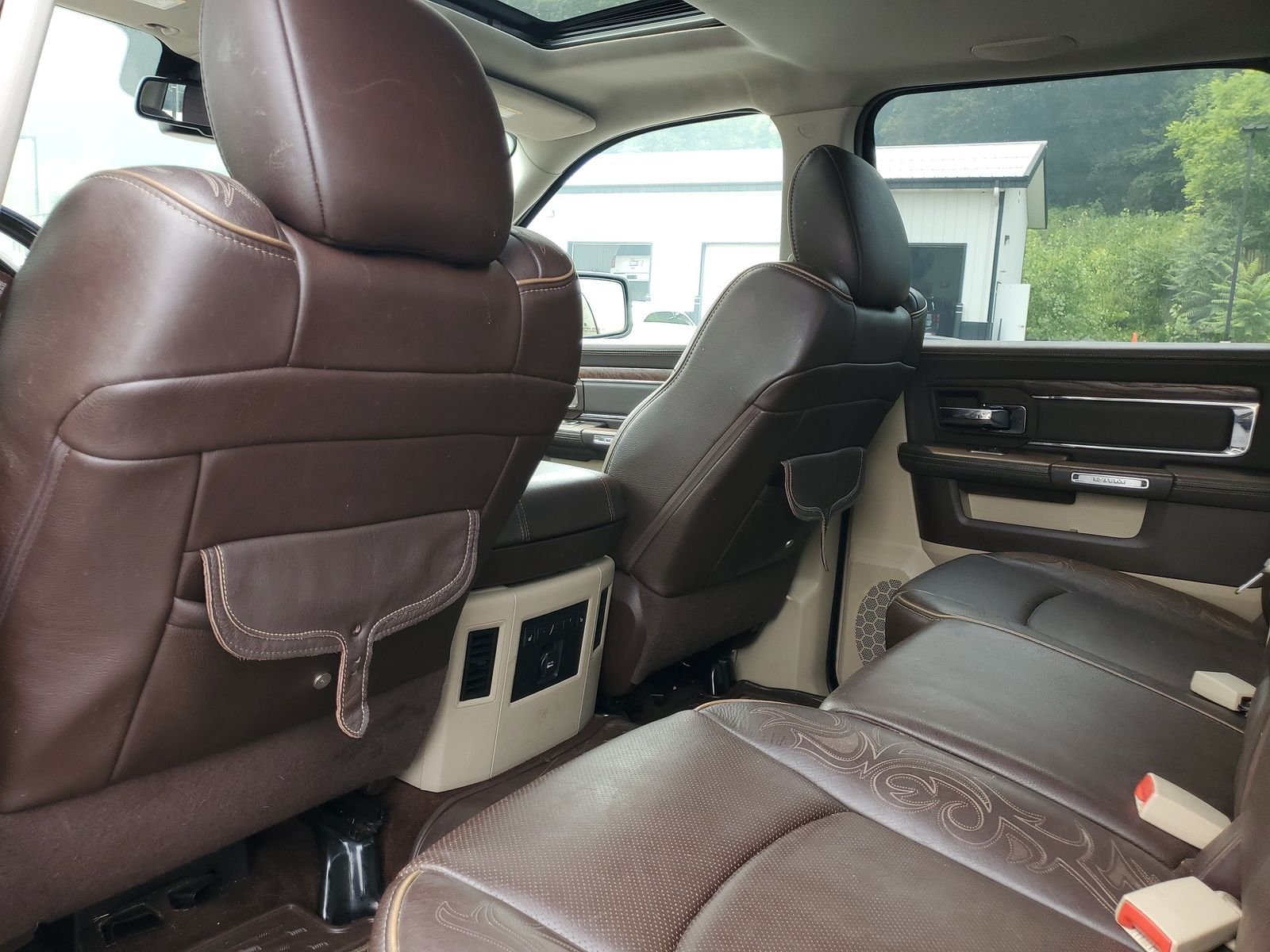 Used 2015 Black Ram Laramie Longhorn image 25