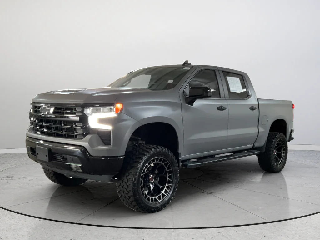 Used 2022 Black Chevrolet RST image 5