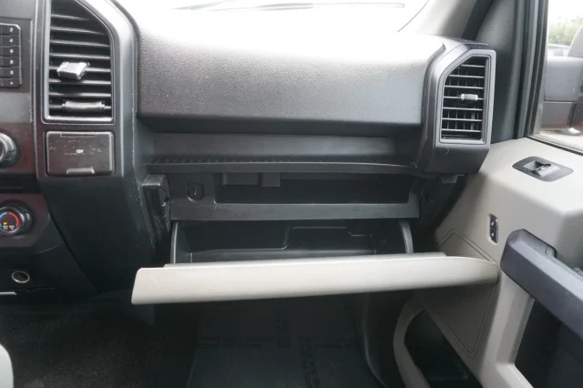 Used 2018  Ford XL image 30