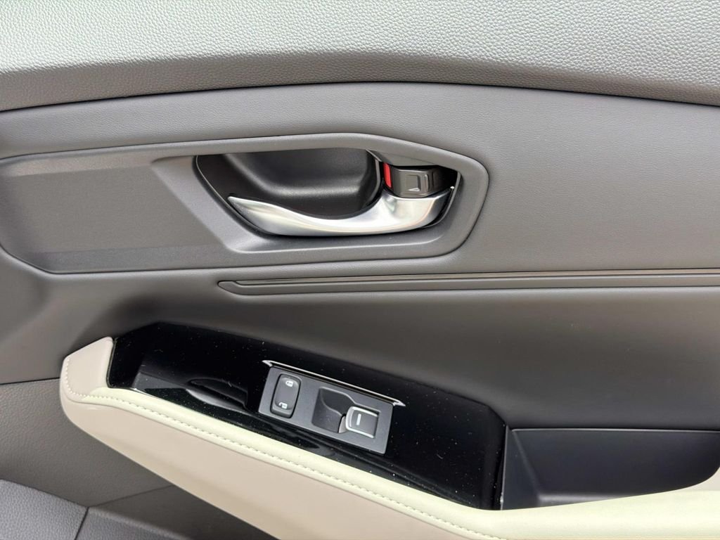 Used 2024  Honda Touring image 15
