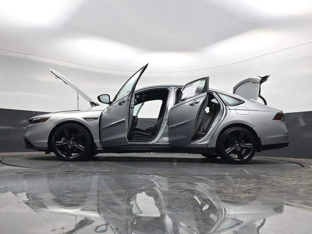 Used 2024 Solar Silver Metallic Honda Sport-L image 44