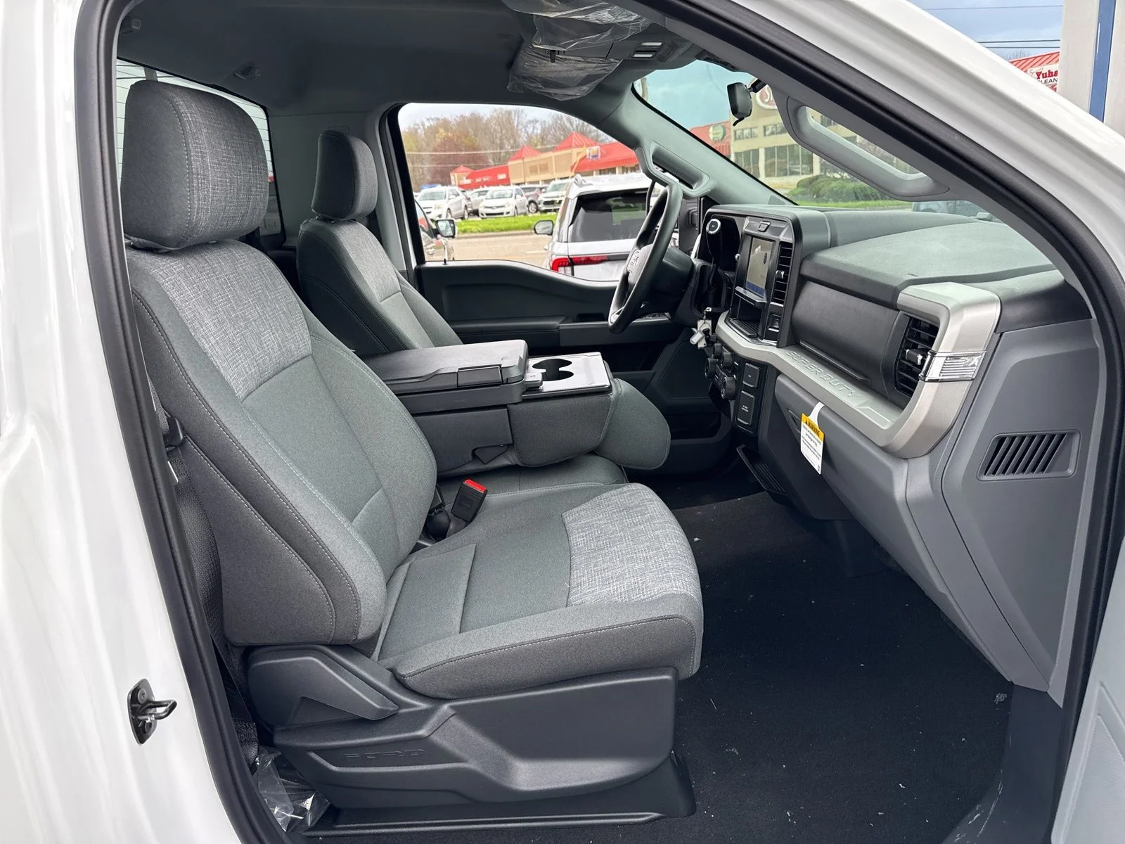 2025 Ford F-250 Super Duty XLT - Photo 29