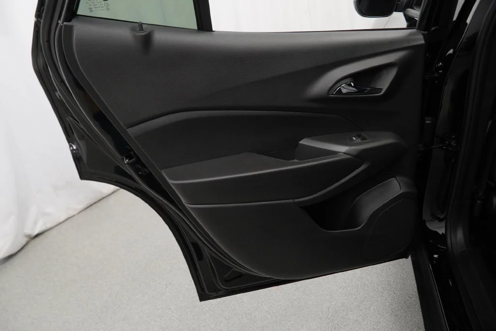 New 2026 Mosaic Black Metallic Chevrolet 1RS image 31
