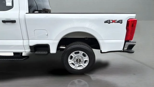 Used 2025 White Ford XLT image 32