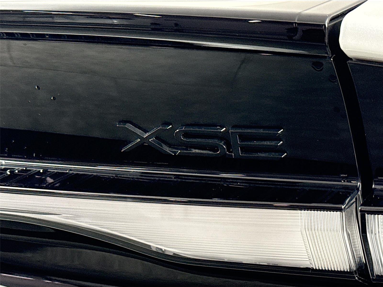 New 2026 Wind Chill Pearl Toyota XSE image 10
