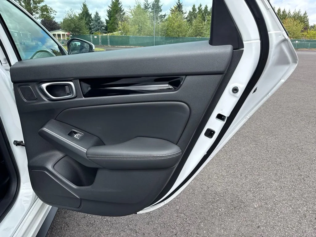 Used 2024 Platinum White Pearl Honda Sport Touring image 23