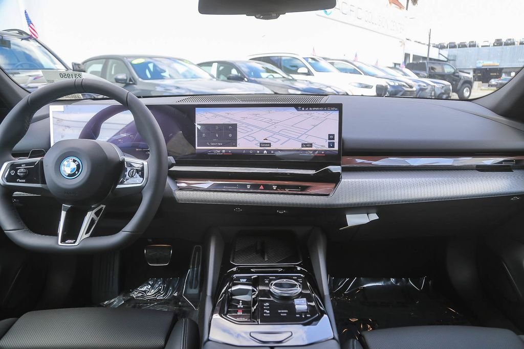 New 2026 Alpine White BMW eDrive40 image 9